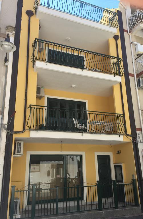 Appartement Milly House à Letojanni Extérieur photo