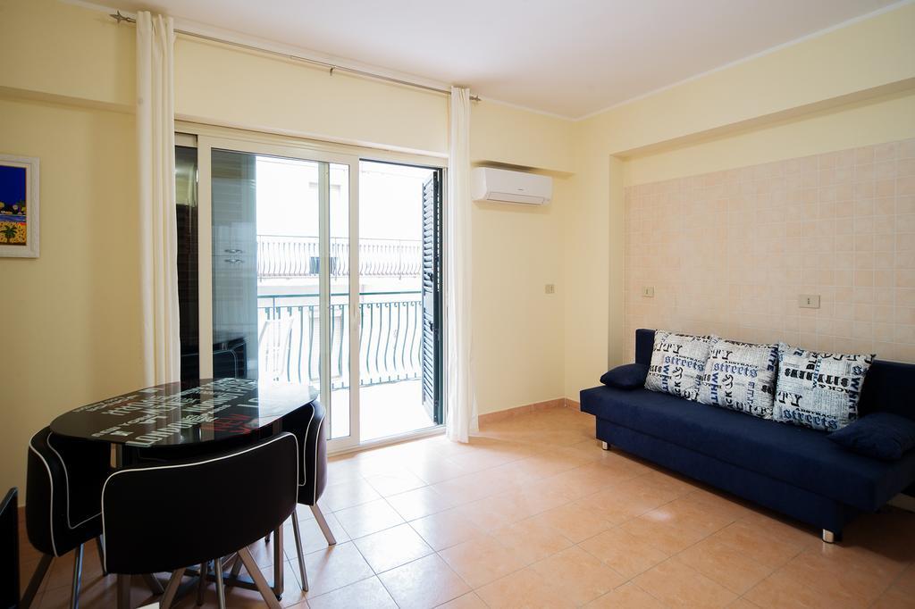 Appartement Milly House à Letojanni Extérieur photo