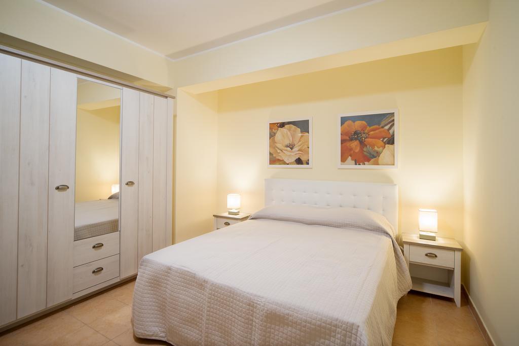 Appartement Milly House à Letojanni Extérieur photo
